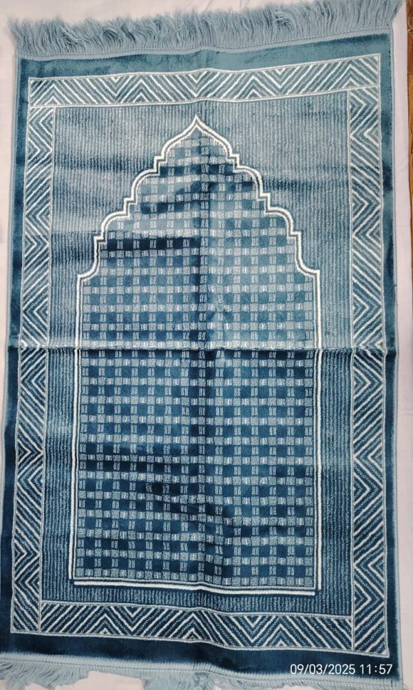 Premium Turkish Blue Velvet Prayer Rug – Soft & Comfortable Janamaz for Salah